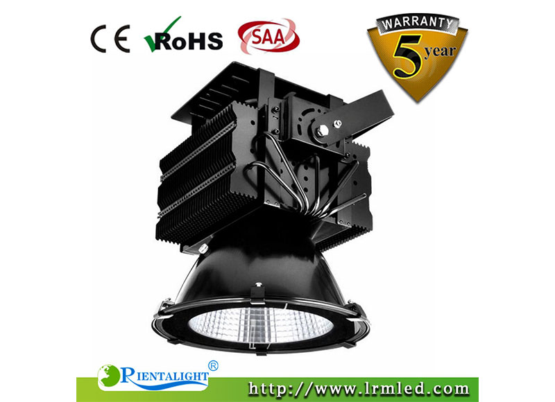 What's advantage of led floodlight?
